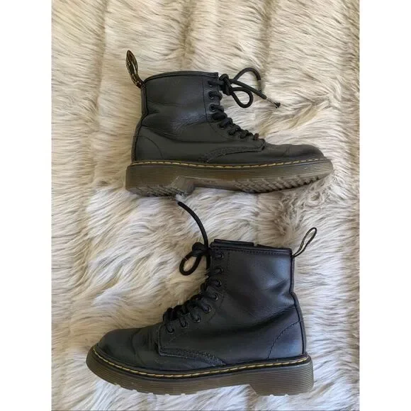 Dr. MARTENS 1460 J BLACK BOOTS Little Girl Size 2