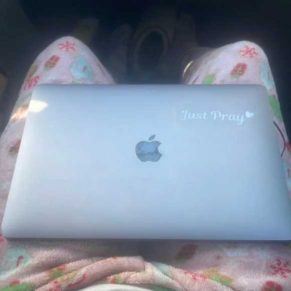 Macbook Air (2018) Model: A1932 (Selling for parts)