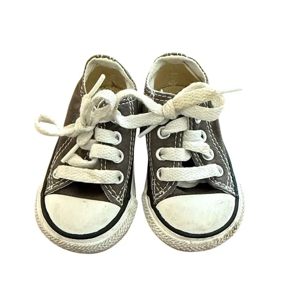 Converse all star gray chuck taylor baby Sneakers size 3