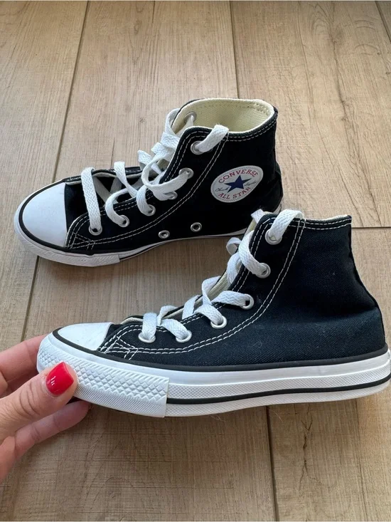 Kids Converse Chuck Taylor All Star High Top Sneakers - Black & White