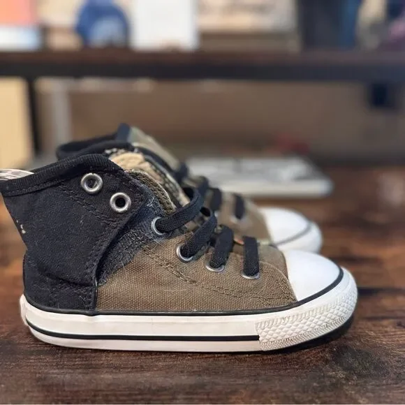 Converse tan:black sneakers size infant 8