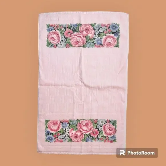 3/$20 Lady Pepperell Westpoint VTG Pink Floral USA Made Cotton Blend Hand Towel