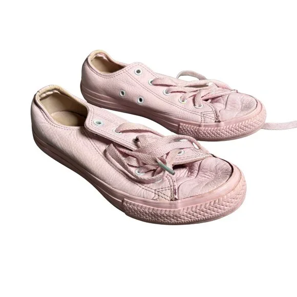 Converse Chuck Taylor All Star Pink Leather Low Top Sneakers‎ – Youth Size 3