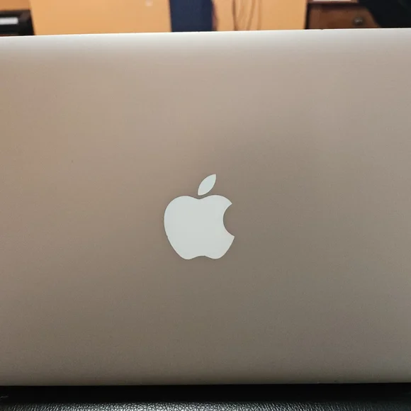 Apple MacBook - Silver
