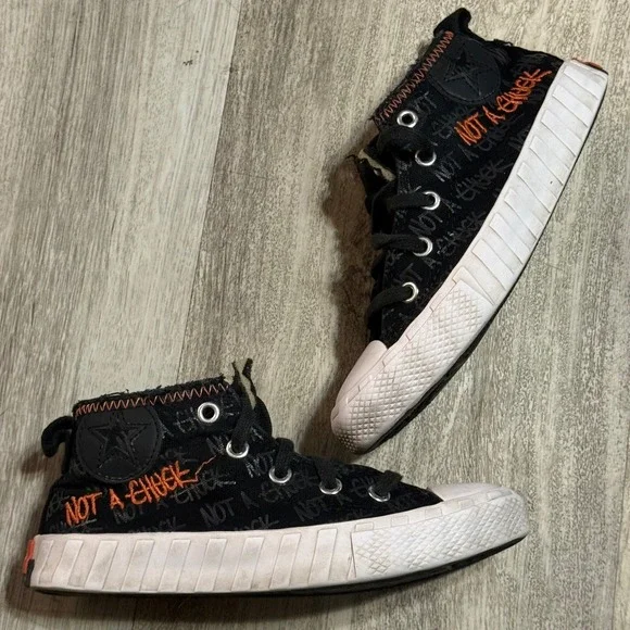 Converse Chuck Taylor All Star Youth High Top Sneaker‎ Black Orange size 13