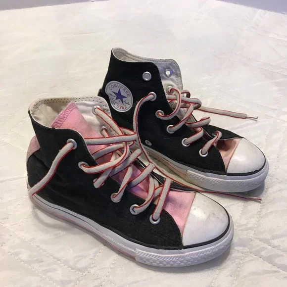 Converse‎ All Star High Top Black and Pink Size kids 13