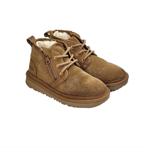 UGG Kids Unisex Neumel Zip Lace Up Boots in Chestnut Size 1 Y
