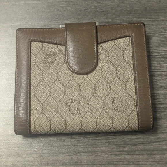 Christian Dior Honeycomb Brown / Tan Cream Kisslock Compact Wallet