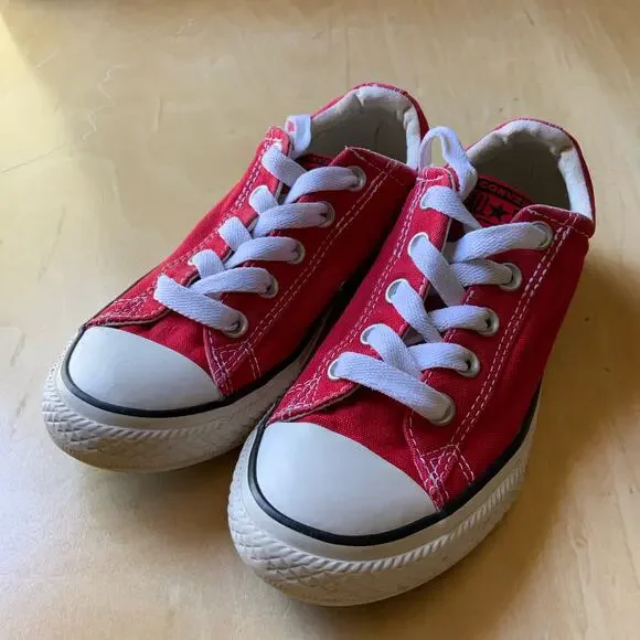 Converse Chuck Taylor All Star Classic Low Top Red Canvas Sneakers For Kids