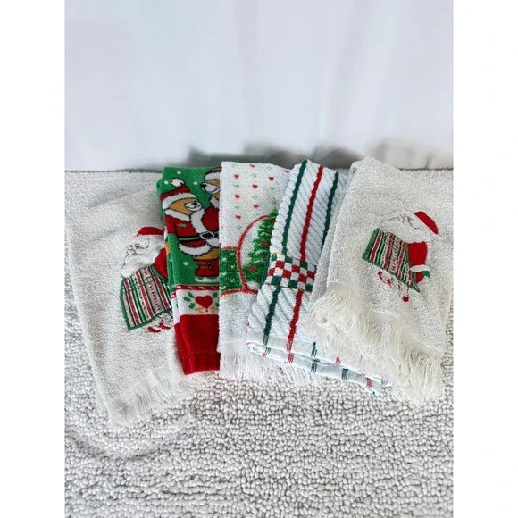 Set of 5 Vintage‎ Christmas Hand Towels Santa Tree Cozy Holiday Decor
