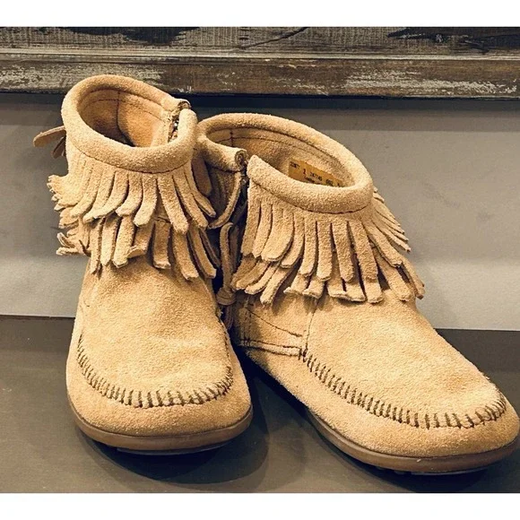 Minnetonka Brown Zip Double Fringe Ankle Bootie/Moccasin Style Big Kid Size 2