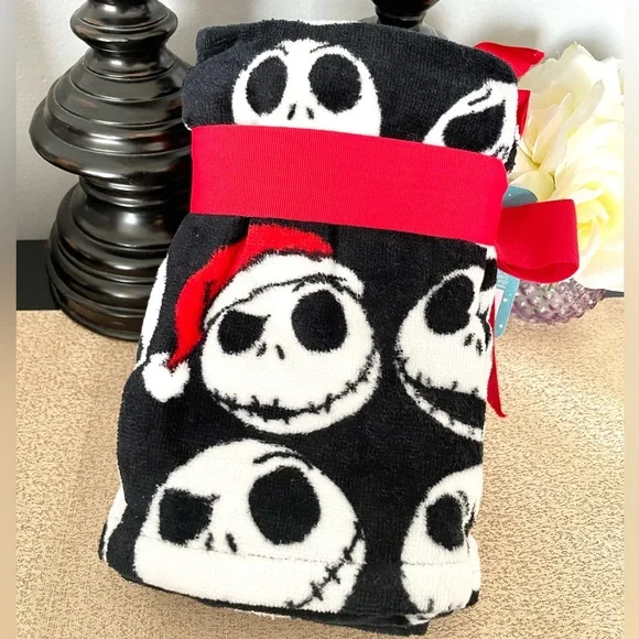 New Set of 2 The Nightmare Before Christmas Santa Jack Skellington Hand Towels