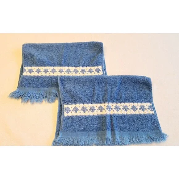 2 Vintage Wamsutta Heritage EMBROIDERED Finger Tip Hand Towel Cotton Blue White