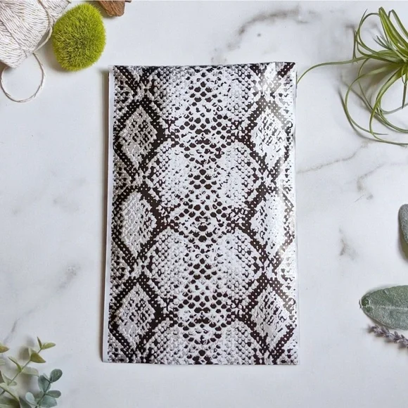 (20) 6x9 SnakeSkin Poly Mailers
