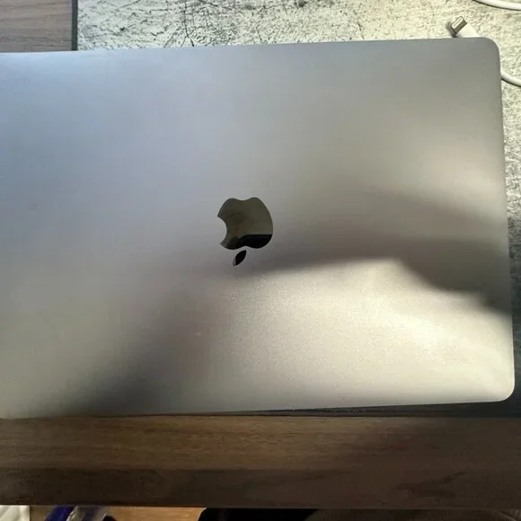 MacBook Pro - 13