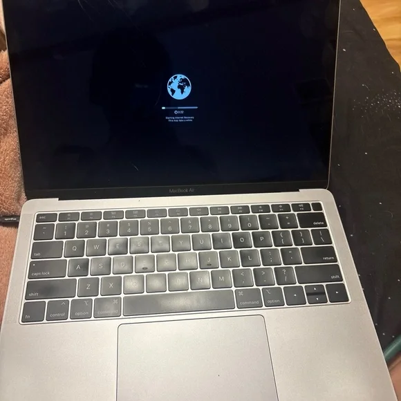 Apple MacBook Air - Gray