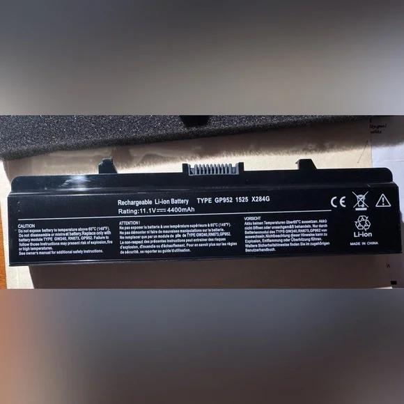 Laptop battery- Brand new never used - 11 V- GP952