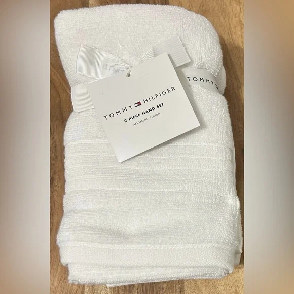 Tommy Hilfiger Set of 2 Solid White Hand Towels Cotton 16”X30” NEW