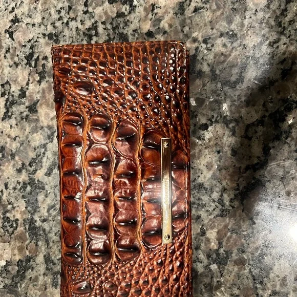 Luxurious Brown Crocodile Pattern Money Clip