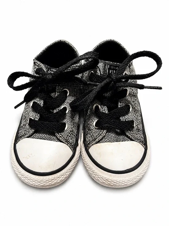 Toddler Size 6 Converse Sneakers