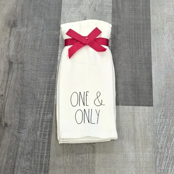 Rae dunn artisan collection valentine 100% cotton set of 2 kitchen Towels New