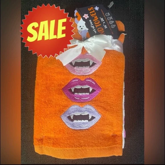 Halloween Lips & Fangs Bathroom Hand Towel Set 2x Orange Pink Purple NEW NWT