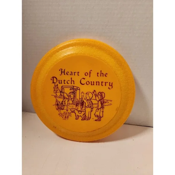 Vintage frisbee heart of the‎ Dutch Country yellow EUC