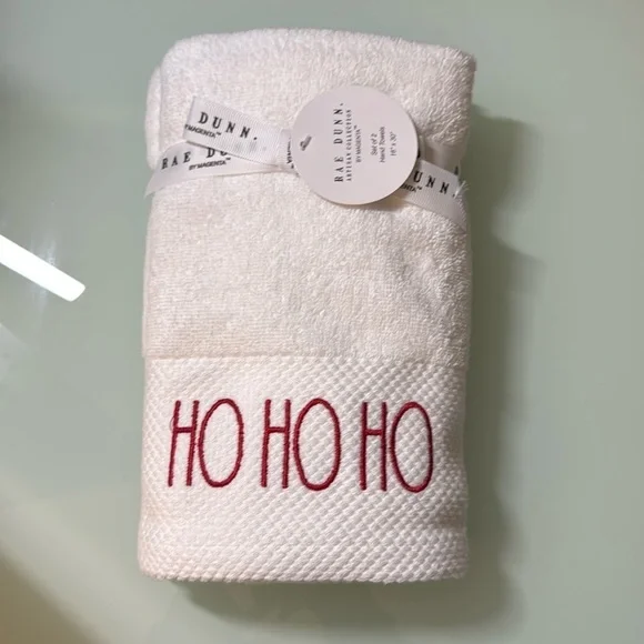 Rae Dunn Holiday Bathroom Hand Towels | NWT‎