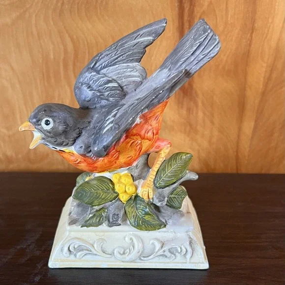 VTG Robin Bird Porcelain Figurine Hand Painted‎ In Japan Bird Lovers Gift