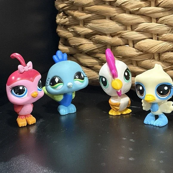 Littlest Pet Shop LPS Bird Lot 4 Figures Robin Peacock Rooster Hasbro Authentic