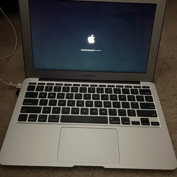 Apple MacBook Air - Silver