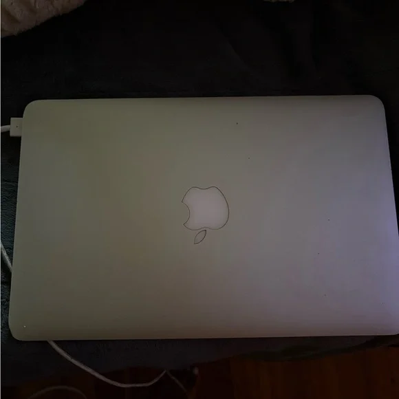 Apple Laptop - Sleek Silver Finish