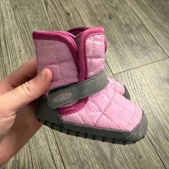 Keen baby boots