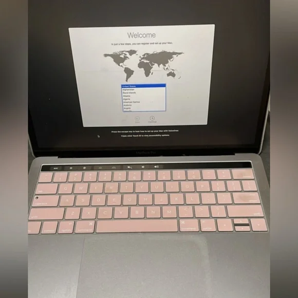 MACBOOK PRO