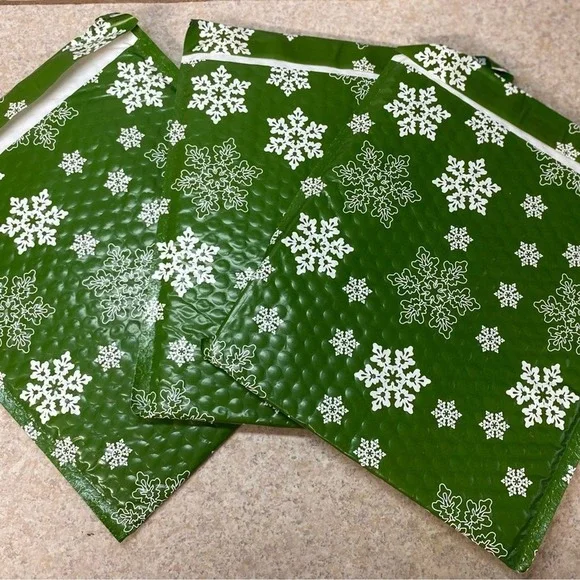 Duck Bubble‎ Wrap Padded Envelope Mailers 8.5x11 Snowflake Christmas Lot of 3