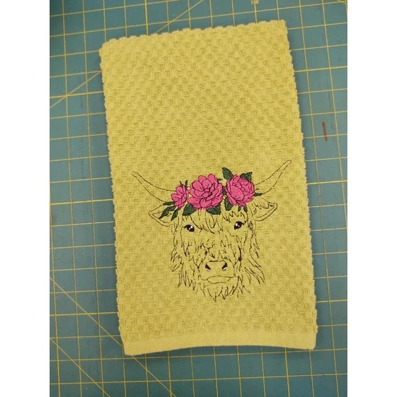 HIGHLAND COW With Three Rose Headband Kitchen Bath Hand Bar Towel Great Gift!
