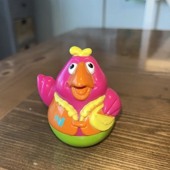 PLAYSKOOL Weebles Weeble Wobble Figure TOUCAN DUCK BIRD w/ YELLOW PURSE‎ 2003