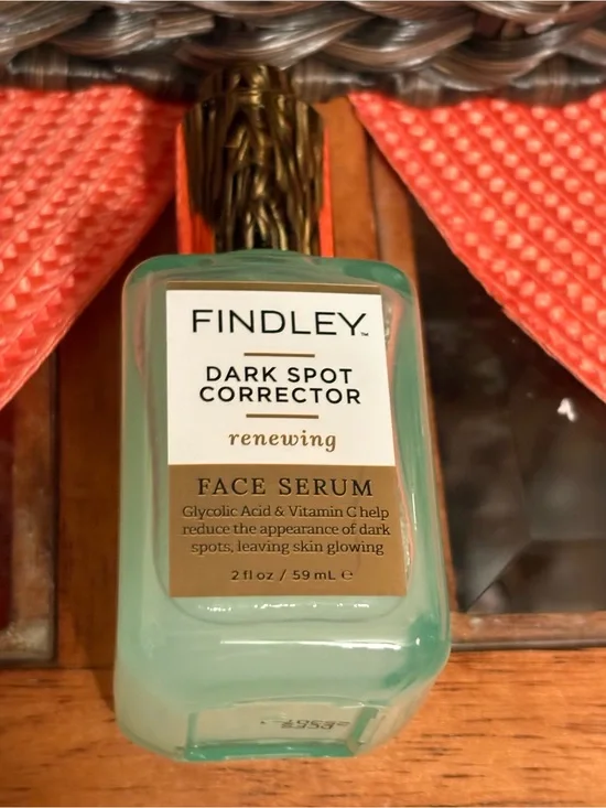 Findley Dark Spot Corrector 2.0 fl oz. renewing face serum .