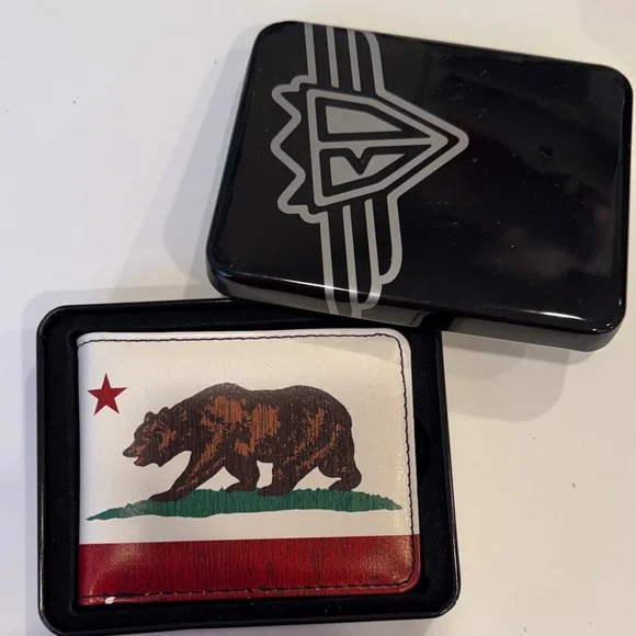 Buckle- Down California Bear Design Wallet in Black Metal Case