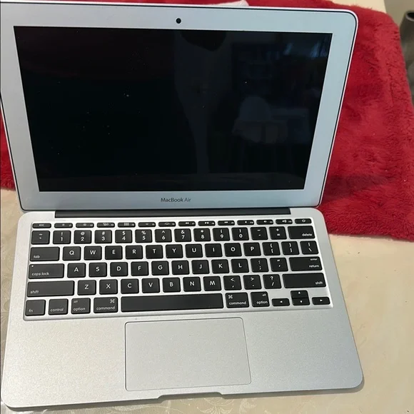 Apple MacBook Air Silver Laptop with Sleek Design