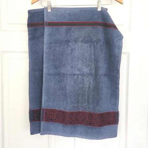 Vintage Denim Blue Hand Towels (2) with Jacquard Medallion‎ Woven Trim