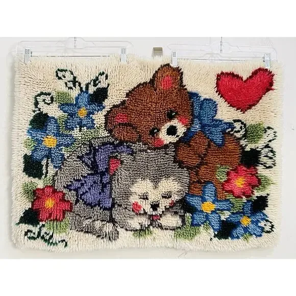 Vintage Latch Hook Rug Wall Hanging Bears Heart Completed Finished #4381 Baby Mo