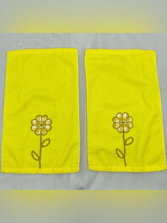 Vintage 70’s yellow plaid embroidered daisy hand towels by The Avanti