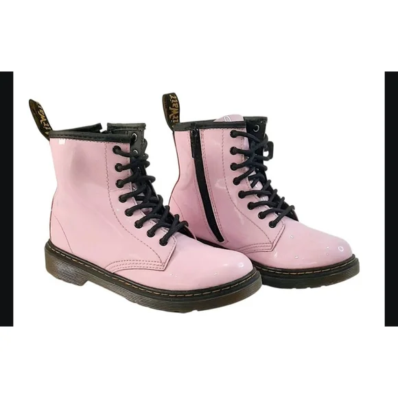 Dr. Martens Junior 1460 Patent Leather Lace Up Boots in Pale Pink. Size 3