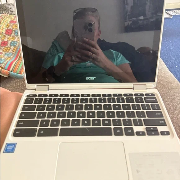 Acer Laptop with Black Keyboard and White Body