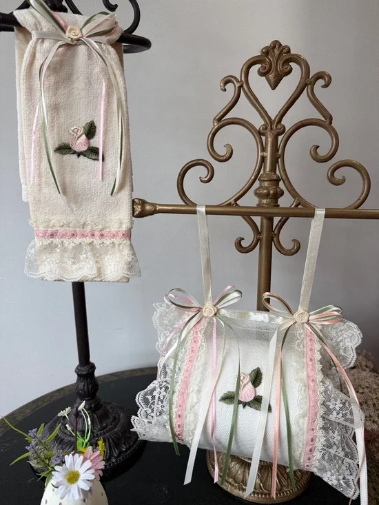 🌸 Hand Crafted Cream and Pink Embroidered Rose Towel & Toilet Paper Holder 🌸