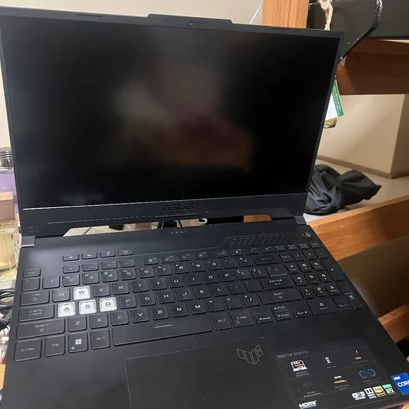 Asus gaming laptop f15 i712650H 3050ti 16GB ram 512ssd 144hz 15 inch