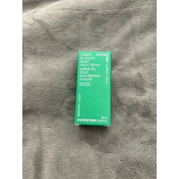 Innisfree cherry glow cream