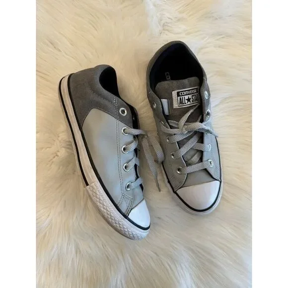 Converse grey two tone size 4 GUC‎