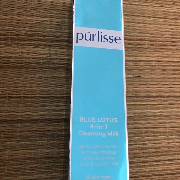 Purlisse Blue Lotus 4~in~1 Cleansing Milk